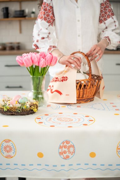 Tablecloth "Easter Moments" light blue 130x170: Photo