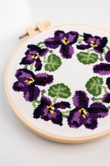 Набор для вышивания Ø160 мм «Цветы фиалки»: Фото