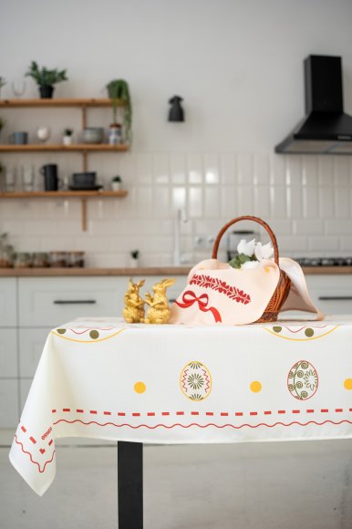 Скатерть «Пасхальные моменты» светло-красная 130х170: Фото