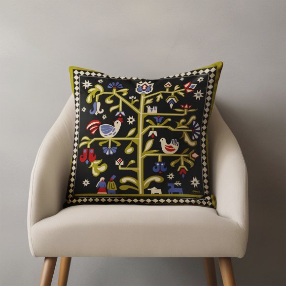 Подушка «Дерево життя» чорна: Фото