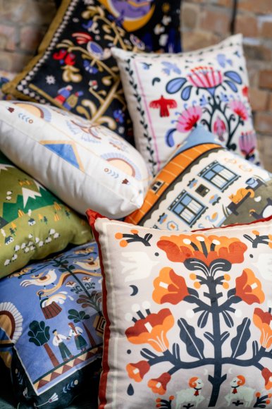 Подушка «Вічне дерево життя» світла: Фото