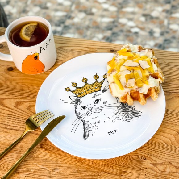Royal Kitty plate: Photo