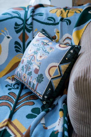 Подушка «Дерево рода» голубая: Фото