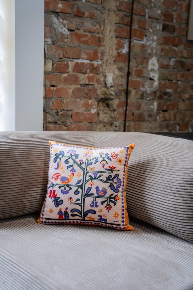 Подушка «Дерево жизни» бежевая: Фото