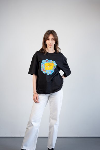 Футболка оверсайз ORNER х Maliunok «Клуб» черная: Фото