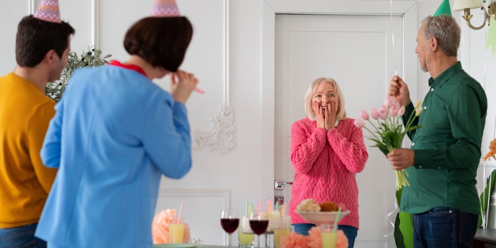 Що можна подарувати мамі на День народження: дієві поради та ідеї: Фото 3 - ORNER