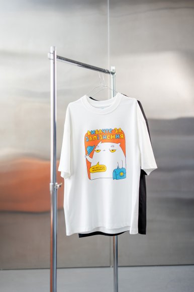 Oversized T-shirt ORNER x Maliunok "Delay" milky: Photo