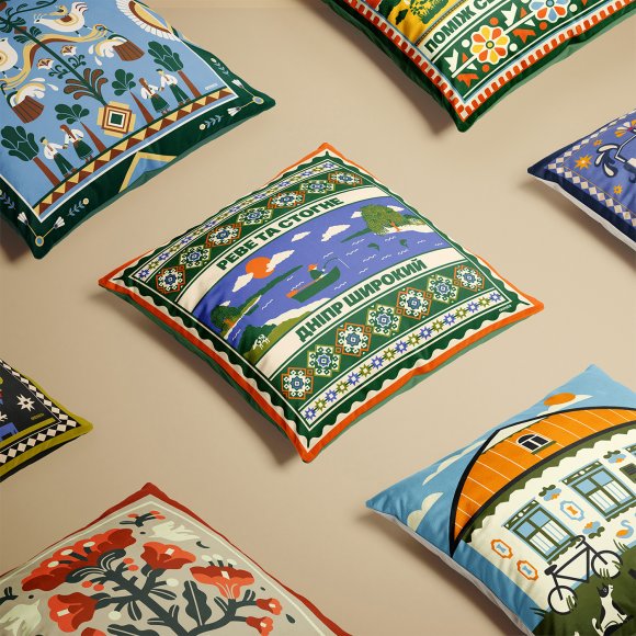 Подушка «Центр України»: Фото