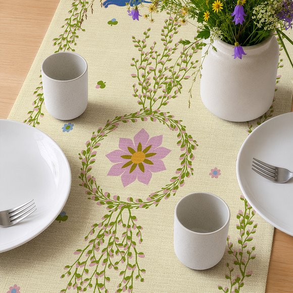 Runner "Festive Meadow": Photo