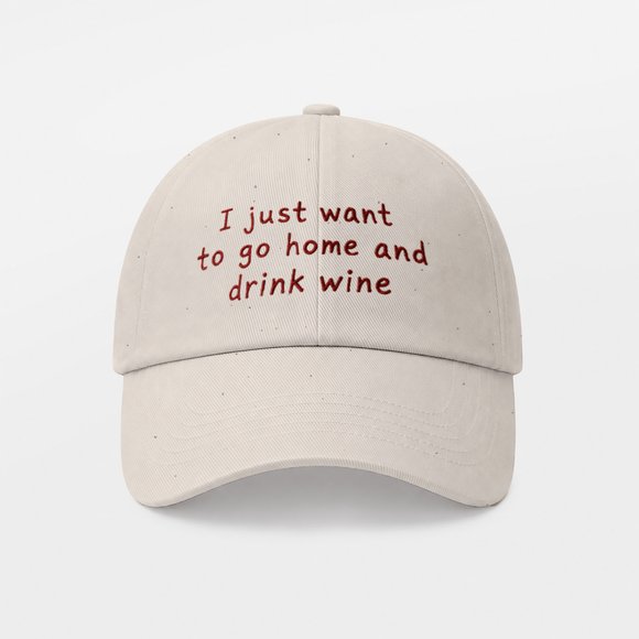 Кепка «I just wanna go home and drink wine» бежева: Фото