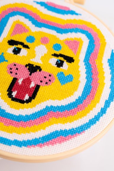 Embroidery kit Ø160 mm "Colorful cat": Photo