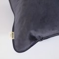Подушка вельвет «Серая темная» 40х60 см: Фото 3