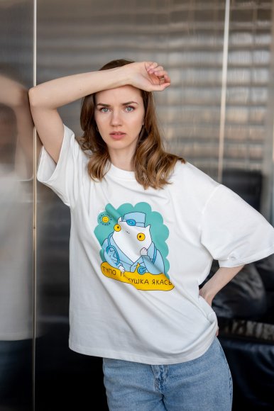 Футболка оверсайз ORNER х Maliunok «Психушка» молочная: Фото