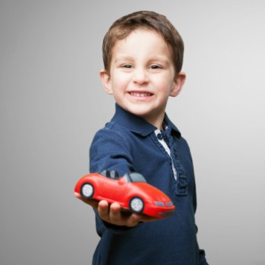 Что подарить ребенку и как правильно выбрать подарок: Фото - ORNER