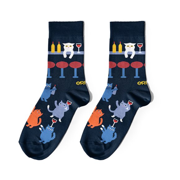 Шкарпетки «Коти і вино в барі»: Фото