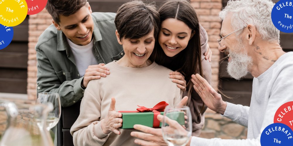 Що подарувати батькам на річницю весілля: ТОП ідей та варіантів супер-подарунків: Фото 1 - ORNER