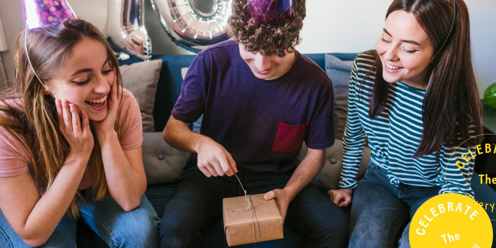 Що можна подарувати підлітку?: Фото 1 - ORNER