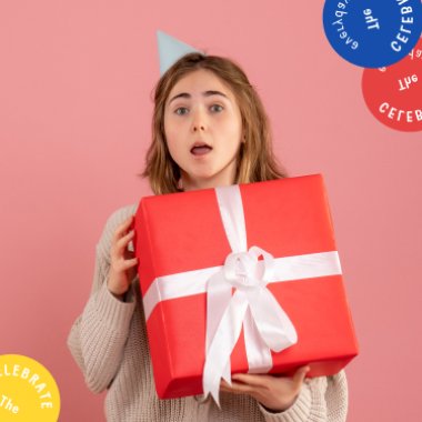 Что можно подарить девушке на 17 лет: советы, варианты и идеи: Фото - ORNER