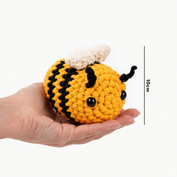 Crochet kit "Bee": Photo