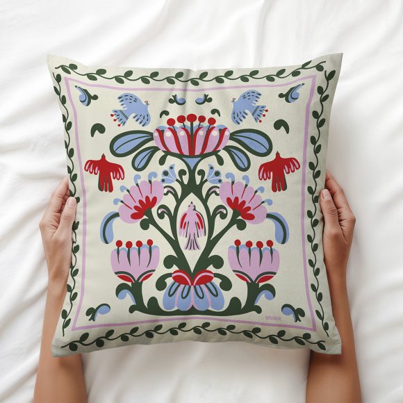 Cushion "World tree" milky: Photo