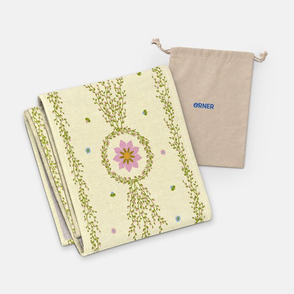 Runner "Festive Meadow": Photo