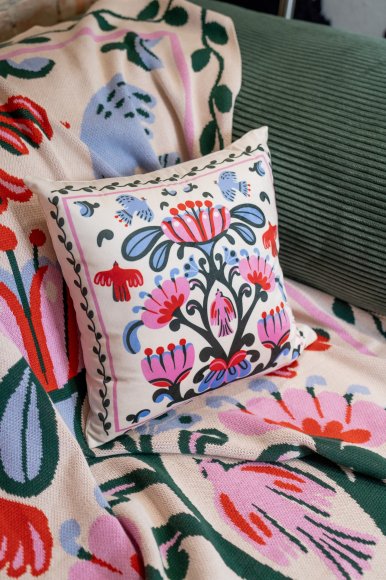 Подушка «Світове дерево» молочна: Фото