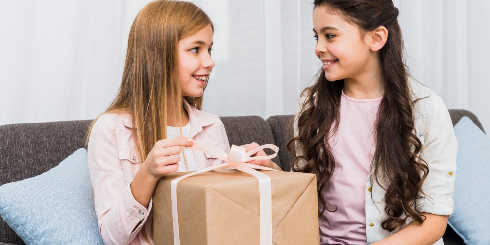 Що подарувати дівчинці 8 років: цікаві ідеї та варіанти: Фото 1 - ORNER