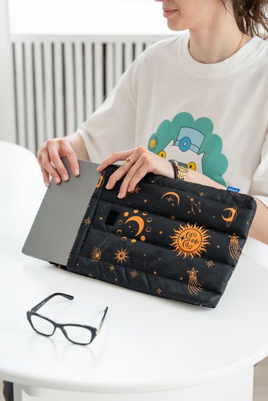 Vertical laptop case "Magic": Photo