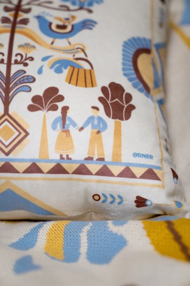 Подушка «Дерево роду» світла: Фото