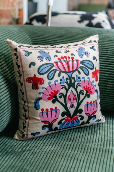 Подушка «Світове дерево» молочна: Фото