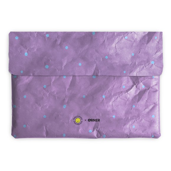 Laptop case "Why are you crying?": Photo