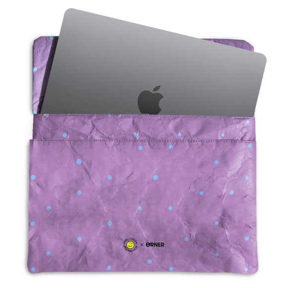 Laptop case "Why are you crying?": Photo