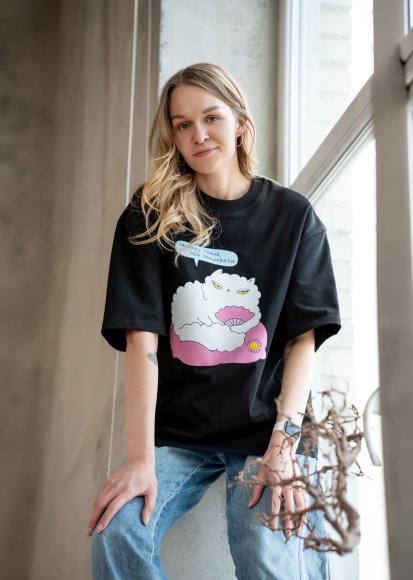 Oversized T-shirt ORNER x Maliunok "Beautiful" black: Photo