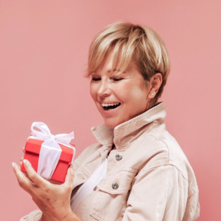 Что подарить тете на день рождения: актуальные и интересные идеи: Фото - ORNER