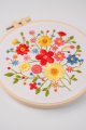 Embroidery kit Ø160 mm "Variety of flowers": Photo 5