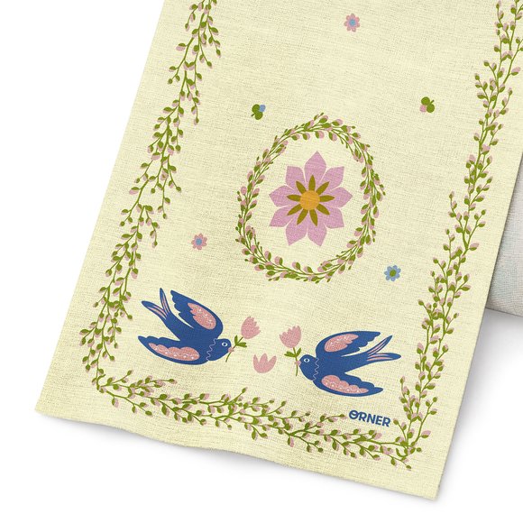Runner "Festive Meadow": Photo