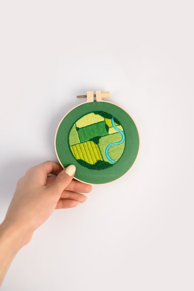 Набір для вишивання Ø130 мм ORNER x Diva Olivka «Українські поля» зелений: Фото