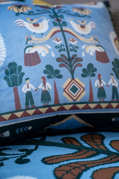 Подушка «Дерево рода» голубая: Фото