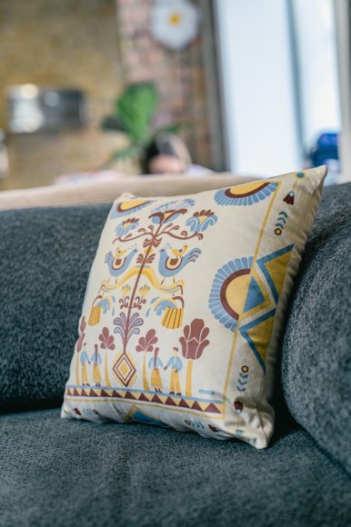 Подушка «Дерево роду» світла: Фото