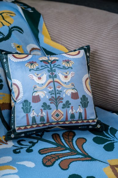 Подушка «Дерево рода» голубая: Фото