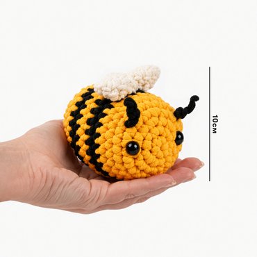 Crochet kit Bee: photo 2 - ORNER