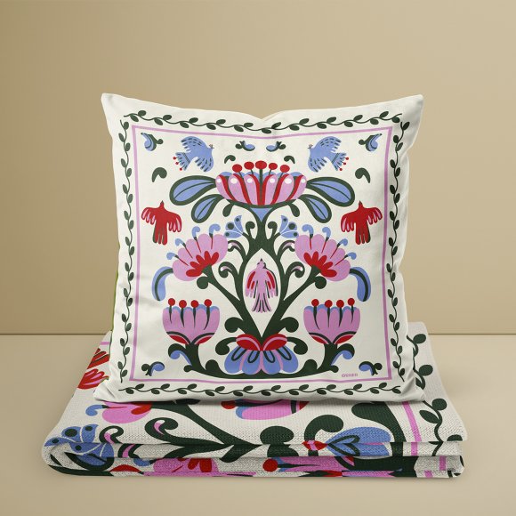 Cushion "World tree" milky: Photo