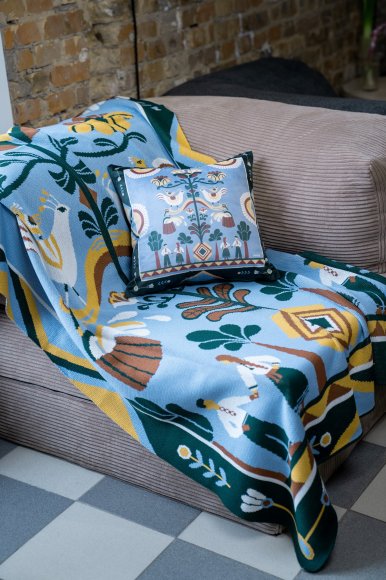 Подушка «Дерево рода» голубая: Фото