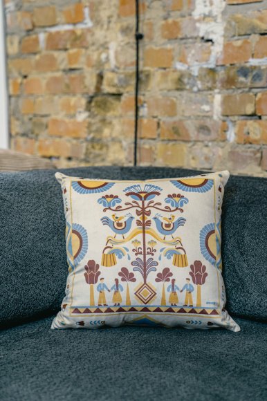 Подушка «Дерево роду» світла: Фото