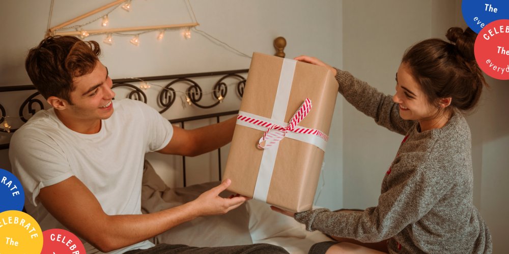 Что подарить парню на День влюбленных: советы, идеи и варианты: Фото 1 - ORNER