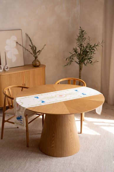 Runner "Festive Meadow": Photo