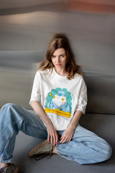 Футболка оверсайз ORNER х Maliunok «Психушка» молочная: Фото