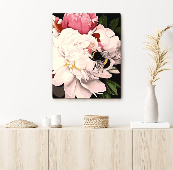 Картина по номерам ORNER x Osmolovska «Пионы и пчела»: Фото