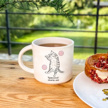 Чашка «Ленивый кот» с пончиками: Фото - ORNER