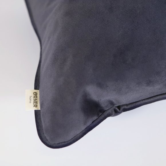 Подушка вельвет «Серая темная» 40х60 см: Фото